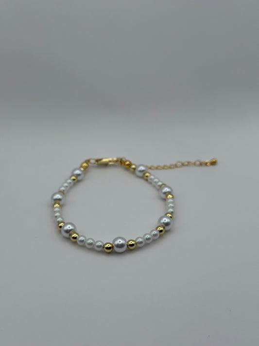 Pearl & Gold Beaded Bracelet